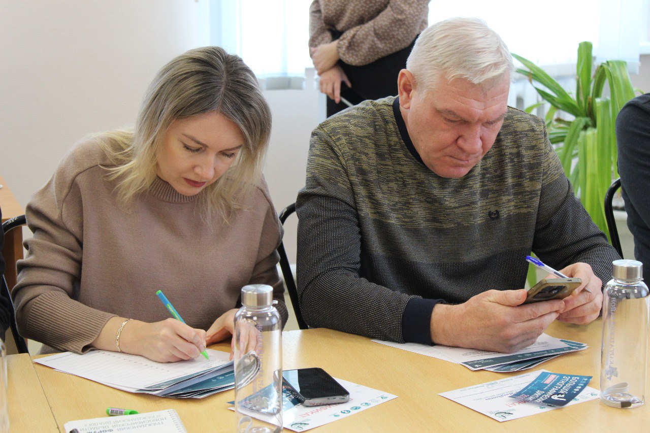 Члены территориальной и участковых избирательных комиссий Каргатского района приняли участие в юбилейной X Всероссийской просветительской акции «Большой этнографический диктант», который стартовал 1 ноября во всех субъектах...