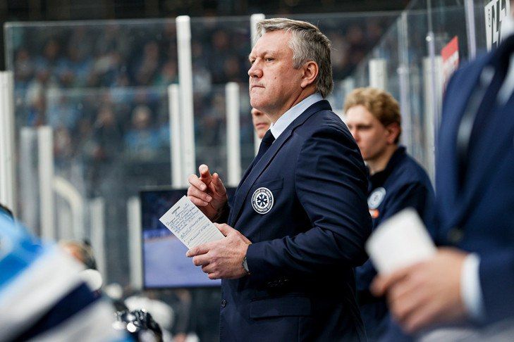 Тренер «Сибири» предложил выпить водки после десятого поражения