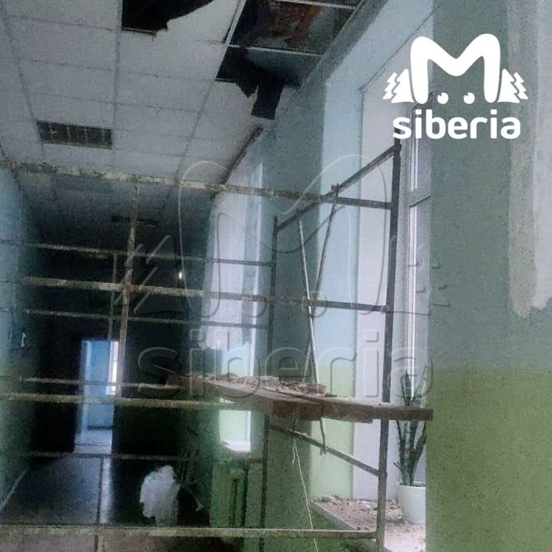 Потолок обвалился в школе в Колыванском районе Новосибирской области