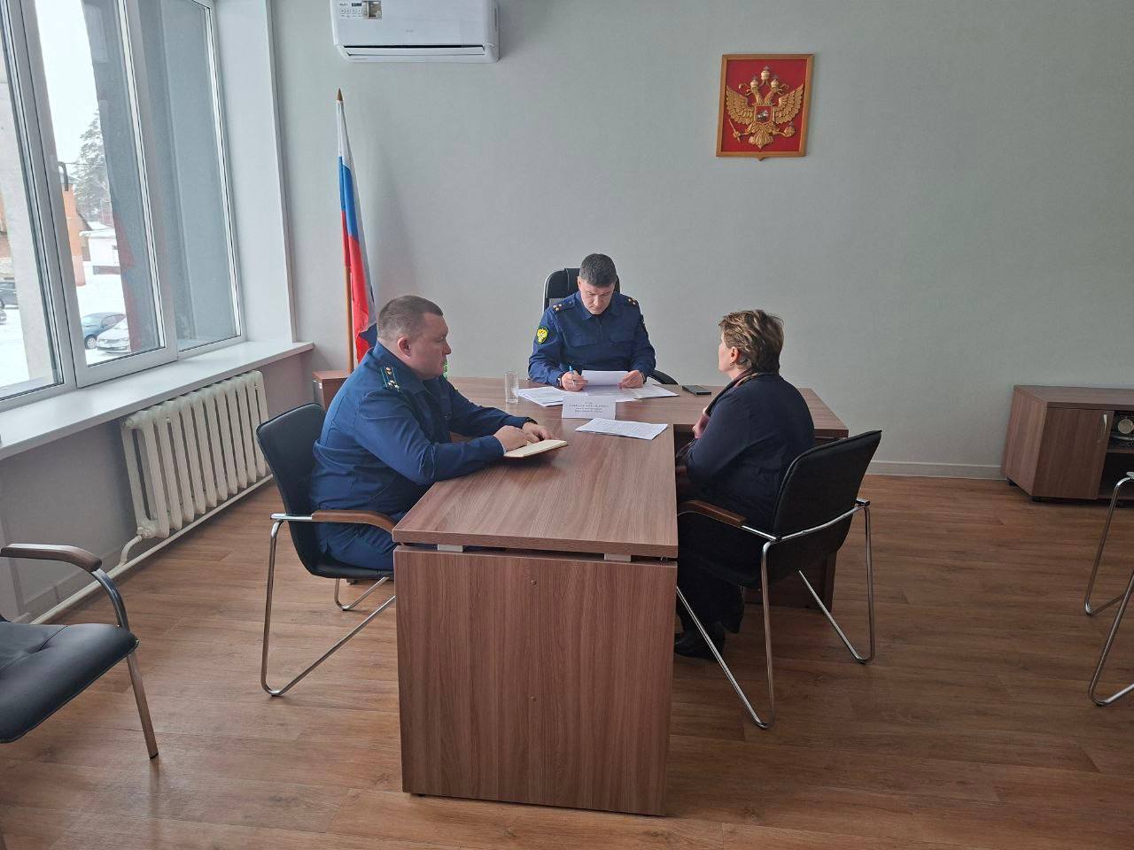 123 Заместитель прокурора Новосибирской области Александр Рудь провел инспектирование введенной в эксплуатацию школы в селе Репьево Тогучинского района 123 Заместитель прокурора Новосибирской области Александр Рудь провел инспектирование введенной в эксплуатацию школы в селе Репьево Тогучинского района