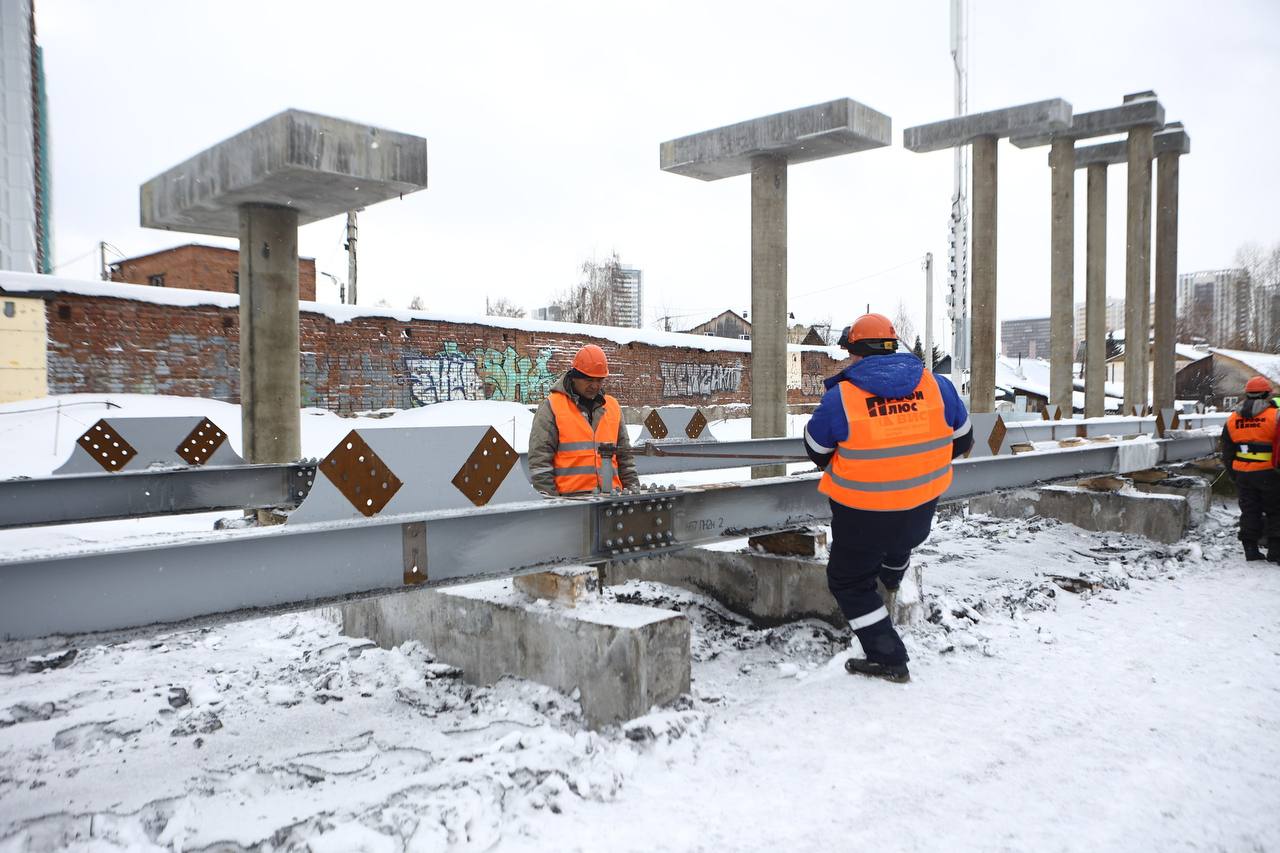 Максим Кудрявцев: Строим важный для города объект — пешеходный мост через Транссибирскую магистраль Максим Кудрявцев: Строим важный для города объект — пешеходный мост через Транссибирскую магистраль