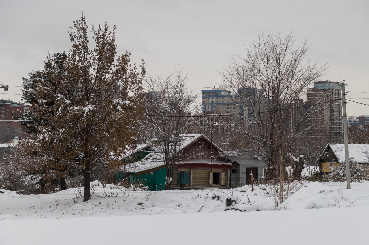 Семью с 25 детьми расселили на Журинском спуске в Новосибирске Семью с 25 детьми расселили на Журинском спуске в Новосибирске