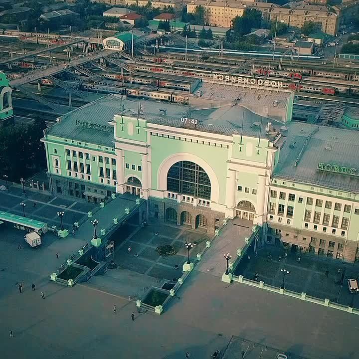  :     :         2027      155 000    