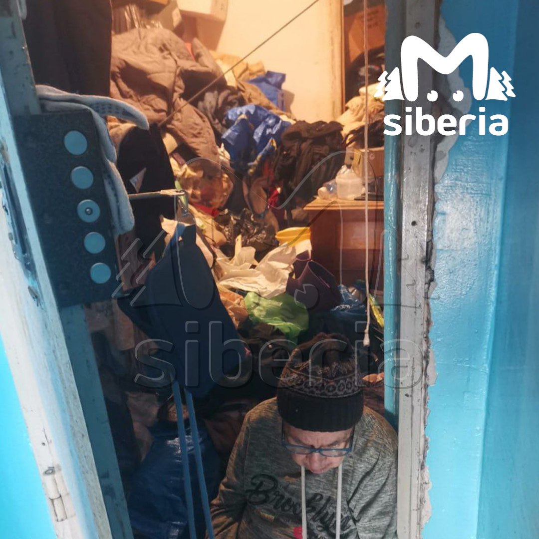 Пенсионерка завалила мусором квартиру в новосибирском Кольцово Пенсионерка завалила мусором квартиру в новосибирском Кольцово