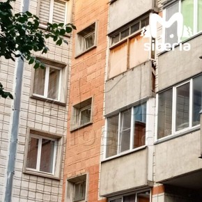 Пенсионерка завалила мусором квартиру в новосибирском Кольцово