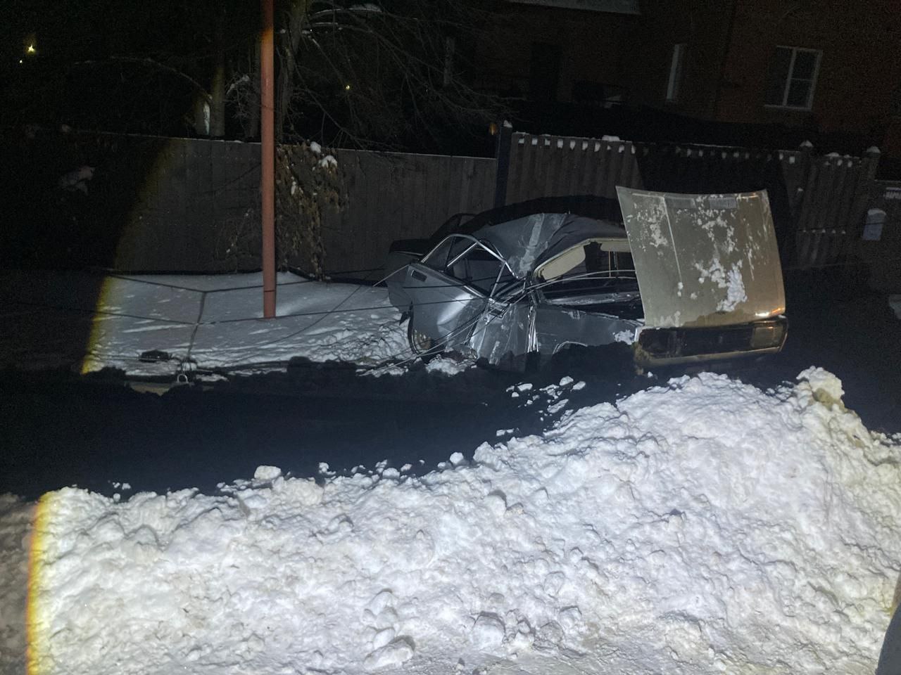 Сотрудники Госавтоинспекции Мошковского района устанавливают обстоятельства смертельного дорожно-транспортного происшествия Сотрудники Госавтоинспекции Мошковского района устанавливают обстоятельства смертельного дорожно-транспортного происшествия