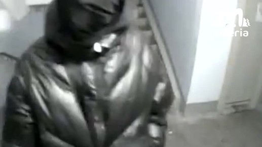 Подростки ломают камеры в новосибирских многоэтажках