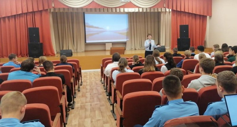 В Новосибирской области сотрудники Госавтоинспекции провели для школьников «День дорожной безопасности» В Новосибирской области сотрудники Госавтоинспекции провели для школьников «День дорожной безопасности»