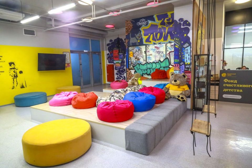 «Тут поймут»: место в Новосибирске, где подростки находят поддержку