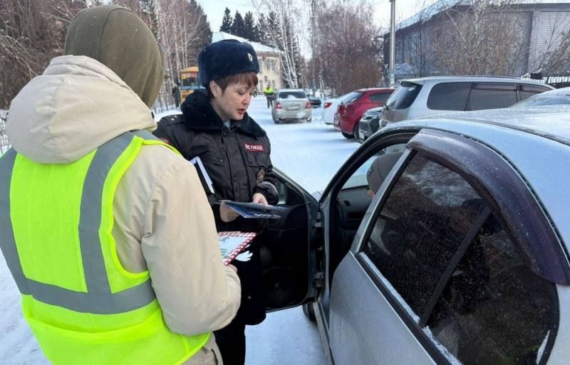 В Новосибирской области сотрудники Госавтоинспекции провели акцию «Голуби памяти», призванную напомнить участникам дорожного движения беречь самое ценное – жизнь