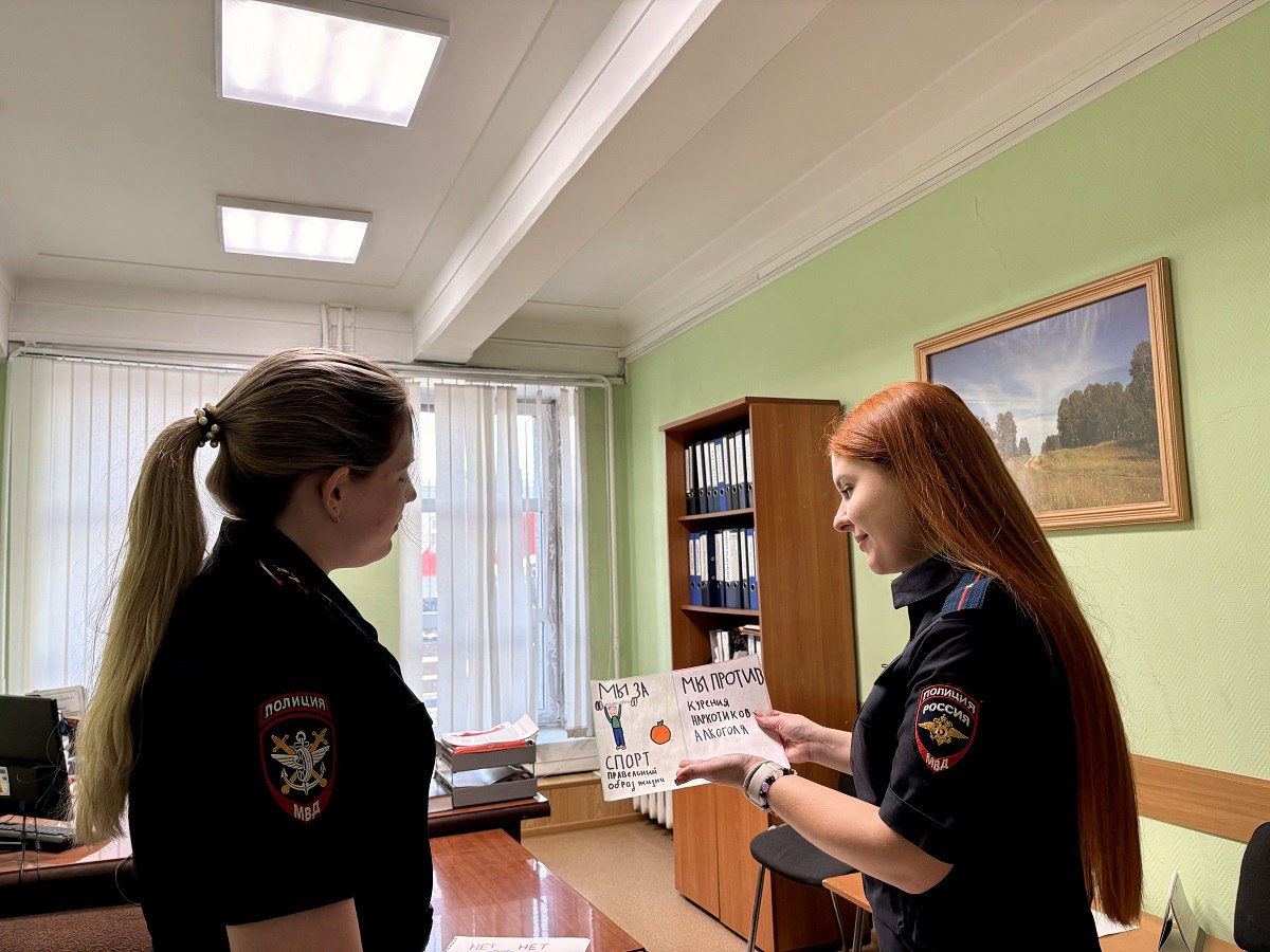 В Новосибирске транспортные полицейские провели конкурс детских плакатов в рамках операции «Чистое поколение» В Новосибирске транспортные полицейские провели конкурс детских плакатов в рамках операции «Чистое поколение»