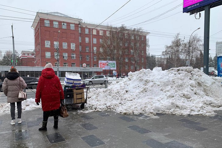 Десятикратно увеличились объемы вывоза снега в Новосибирске