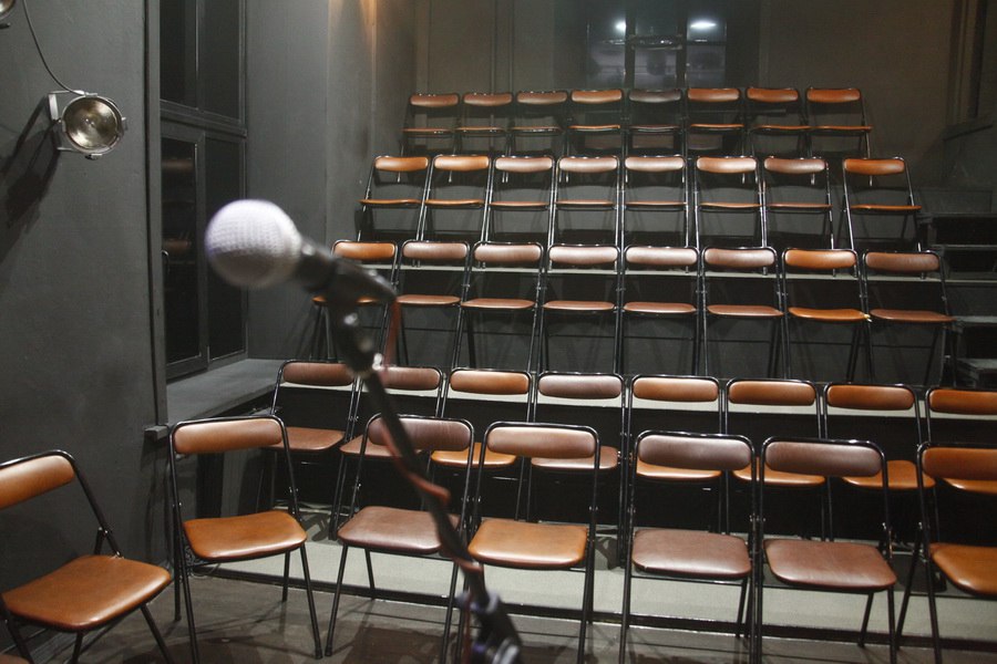 «Откроем джаз-клуб „Утёсов“»: репортаж из ДК имени Октябрьской Революции «Откроем джаз-клуб „Утёсов“»: репортаж из ДК имени Октябрьской Революции