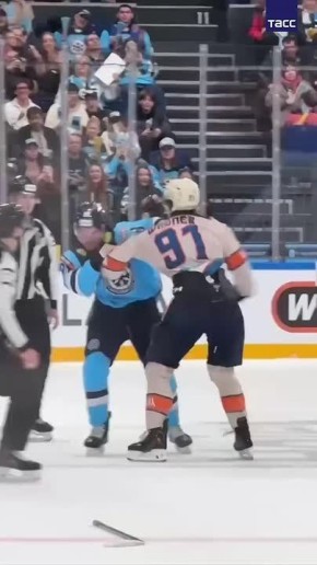 Четыре драки произошли в матче КХЛ между «Сибирью» и «Шанхай Дрэгонс»