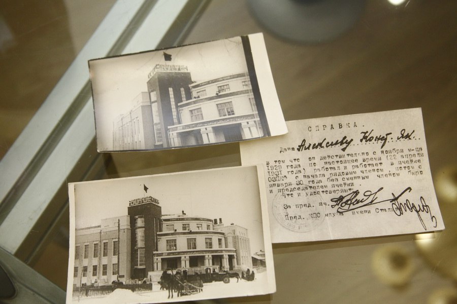 «Откроем джаз-клуб „Утёсов“»: репортаж из ДК имени Октябрьской Революции «Откроем джаз-клуб „Утёсов“»: репортаж из ДК имени Октябрьской Революции