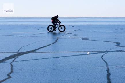 #галерея_ТАСС. Активный отдых на замерзшем Новосибирском водохранилище