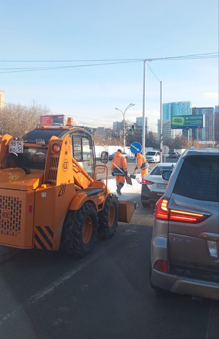 За трое суток вывезено более 70 тысяч кубометров снега За трое суток вывезено более 70 тысяч кубометров снега