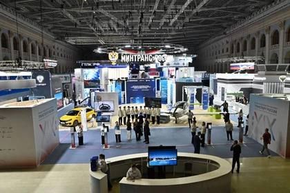 Делегация Новосибирской области начала работу на форуме «Транспорт России»