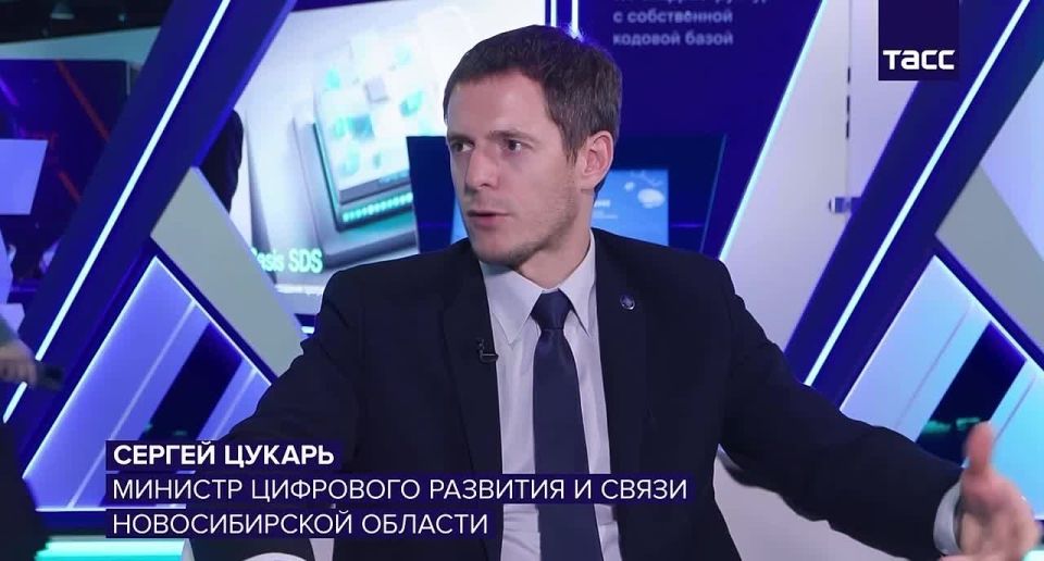 Возможность оплаты проезда по геопозиции внедрят в Новосибирской области до конца года, сообщил ТАСС министр цифрового развития и связи региона Сергей Цукарь