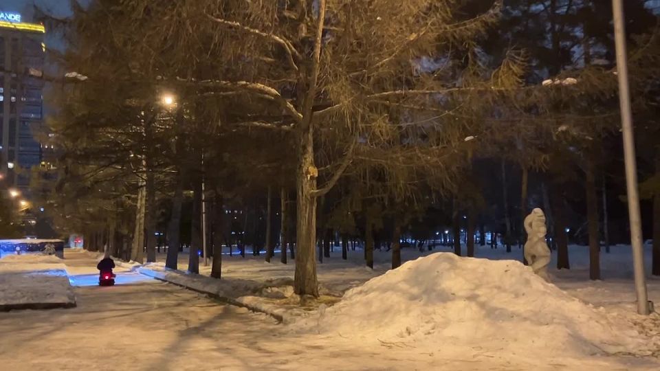 Только мы все выдохнули, что сезон электросамокатов закончился, как тут вот - новинка