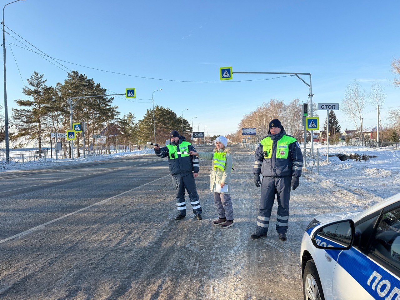 Безопасная скорость: Юные инспекторы движения вместе с автоинспекторами напоминают водителям о соблюдении скоростного режима Автоинспекторы и юные инспекторы движения Ордынской школы №2 провели акцию «Безопасная скорость» на...