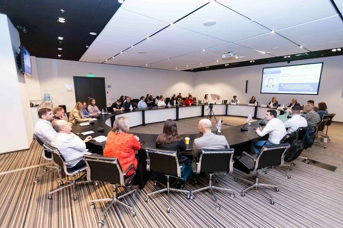 В Новосибирске открылась крупнейшая деловая площадка для бизнеса в сфере торговли, гастрономии и туризма В Новосибирске открылась крупнейшая деловая площадка для бизнеса в сфере торговли, гастрономии и туризма