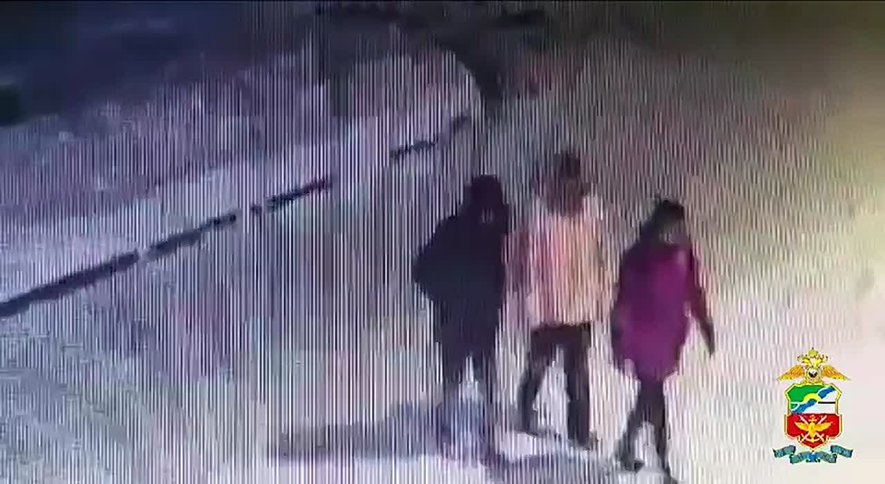 В Новосибирске трех подростков осудили по делу о теракте в Омской области, сообщает Западно-Сибирская транспортная прокуратура