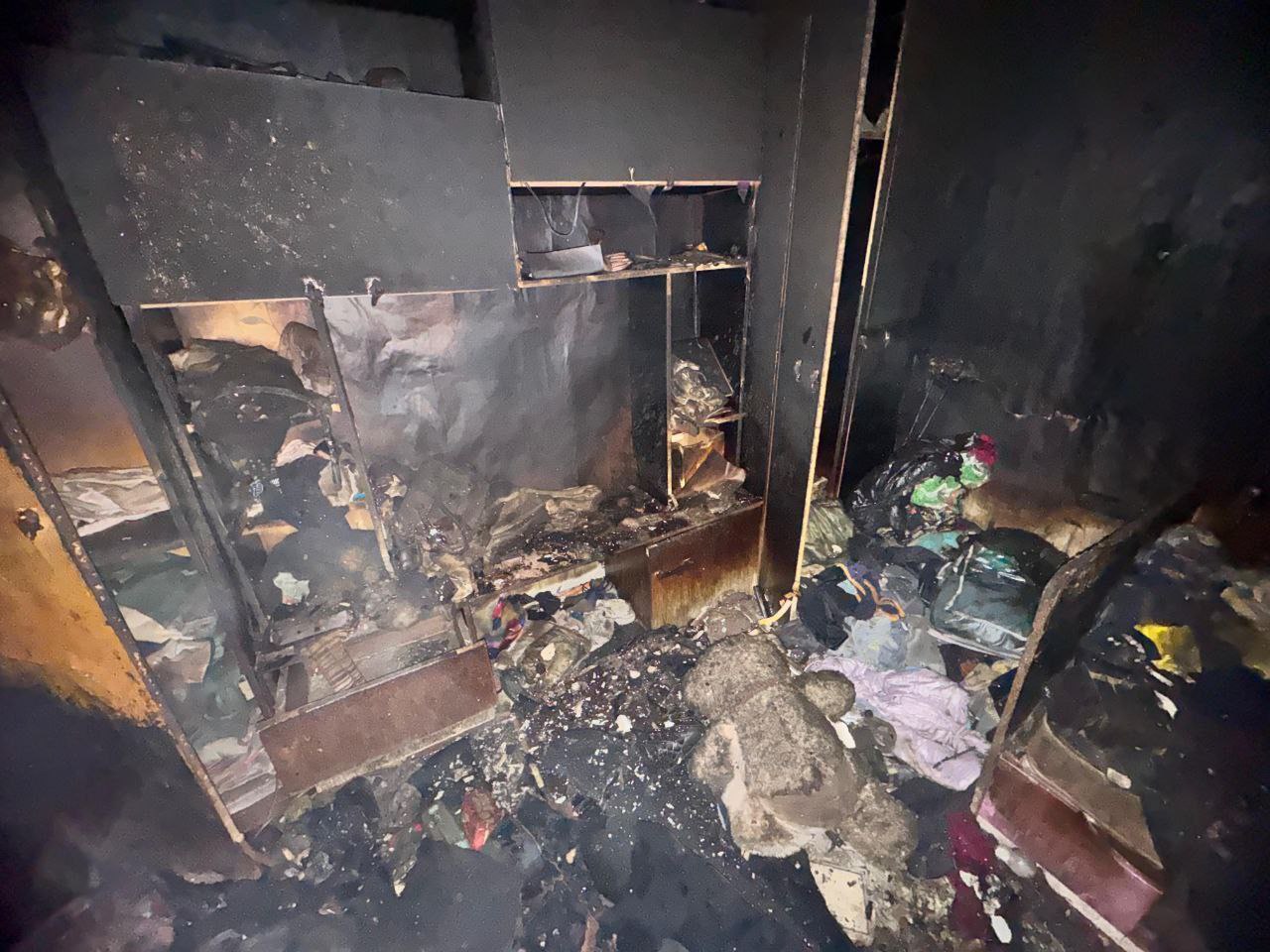 Мужчина пытался убить шестерых человек, в том числе троих детей, поджогом веранды частного дома в Новосибирской области