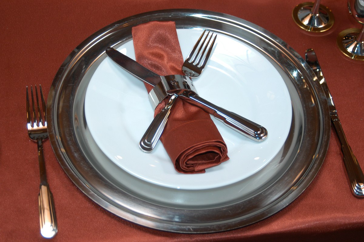 Искусственный интеллект научили следить за ресторанами в Новосибирске