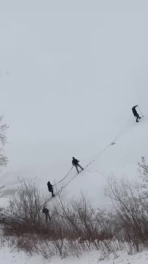 В Новосибирске нашли тело мальчика, провалившегося под лёд