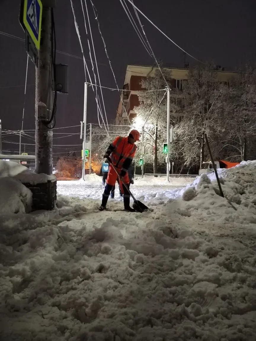 За трое суток вывезено около 58 тысяч кубометров снега За трое суток вывезено около 58 тысяч кубометров снега