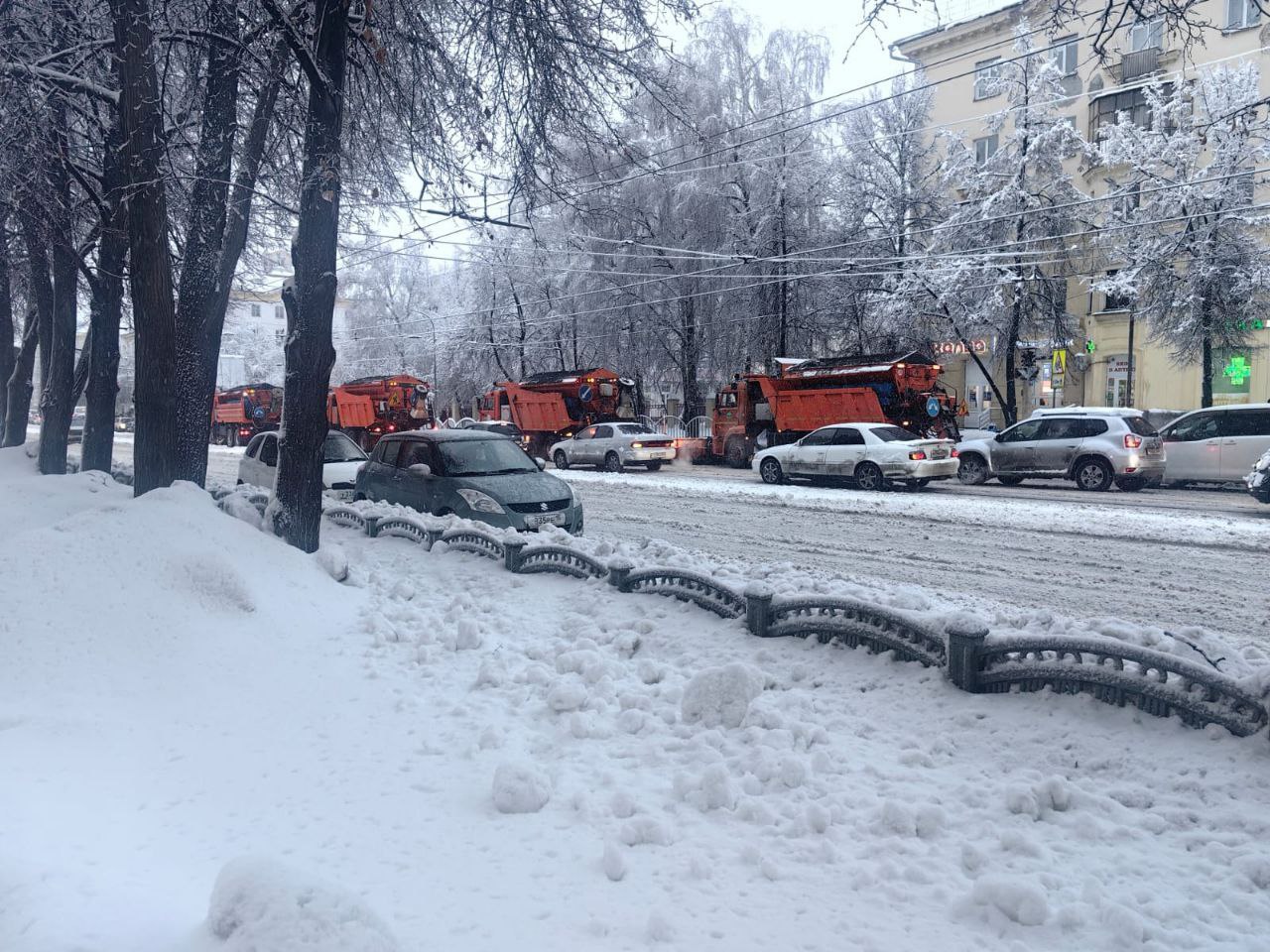 За трое суток вывезено около 58 тысяч кубометров снега За трое суток вывезено около 58 тысяч кубометров снега