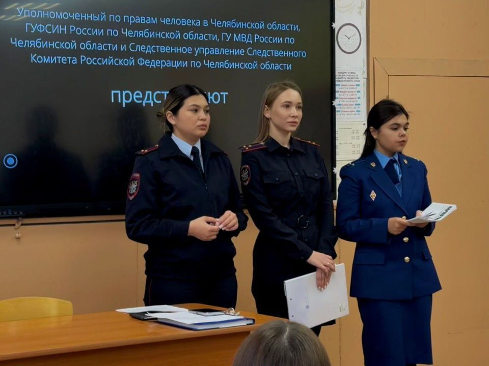 В Новосибирской области транспортные полицейские провели профилактические беседы с будущими железнодорожниками