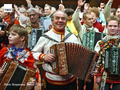 #архив_ТАСС_Сибирь. 25 ноября отмечается День гармониста в России