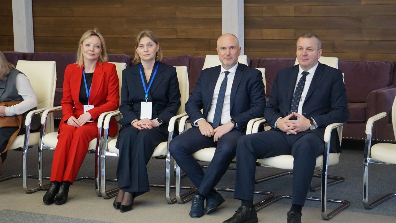 26 ноября 2025 г. заместитель руководителя Федерального казначейства А.П. Суконкин провел совещание в г. Горно-Алтайске на тему «Задачи по реализации постановления Правительства Российской Федерации от 19.05.2020 # 892» 26 ноября 2025 г. заместитель руководителя Федерального казначейства А.П. Суконкин провел совещание в г. Горно-Алтайске на тему «Задачи по реализации постановления Правительства Российской Федерации от 19.05.2020 # 892»