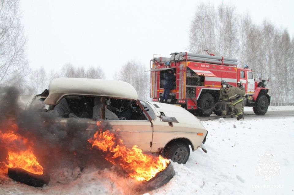 Межведомственные учения по ликвидации снежных заносов прошли в Новосибирской области