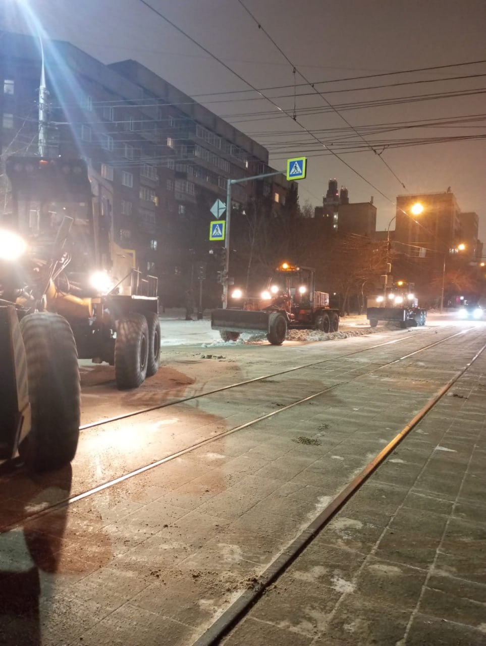 Центральный округ задействует максимальное количество техники для уборки дорог и тротуаров