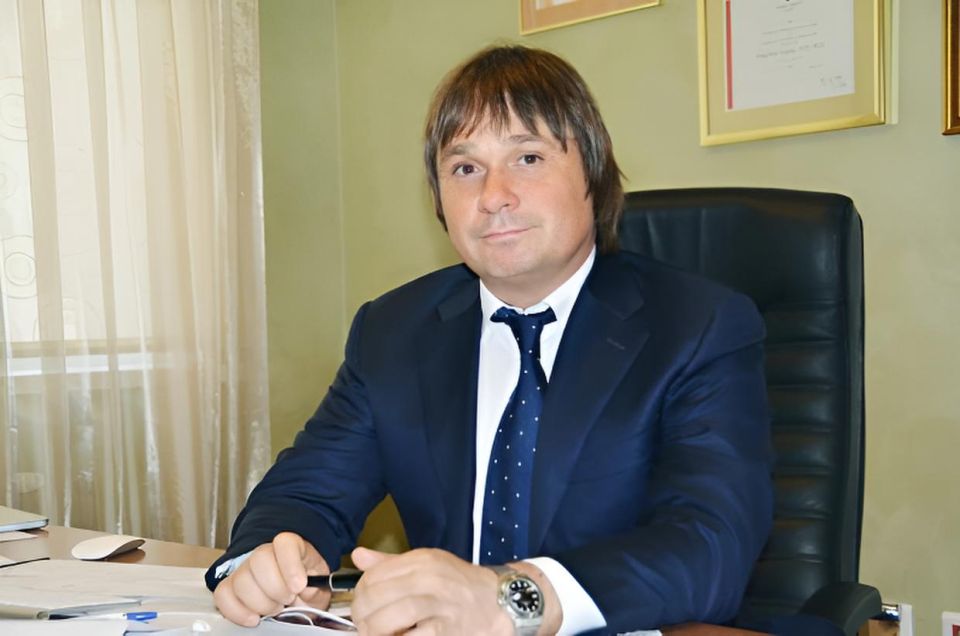 В Новосибирске сняли судимость с экс-замглавы НМИЦ им. Мешалкина Евгения Покушалова, ранее признанного виновным по делу о масштабных хищениях в центре, сообщает Советский районный суд города