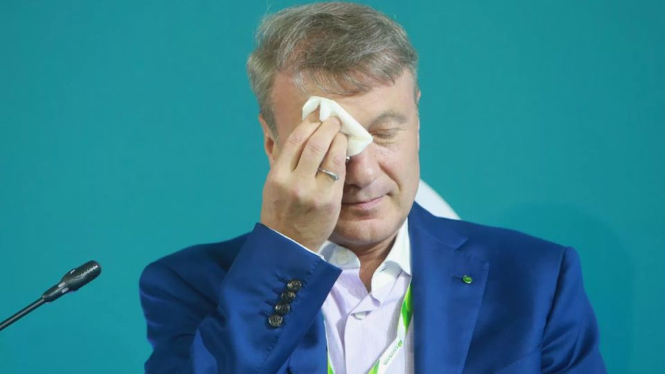 Кризис доверия: почему вкладчики массово покидают банки в 2025 году?