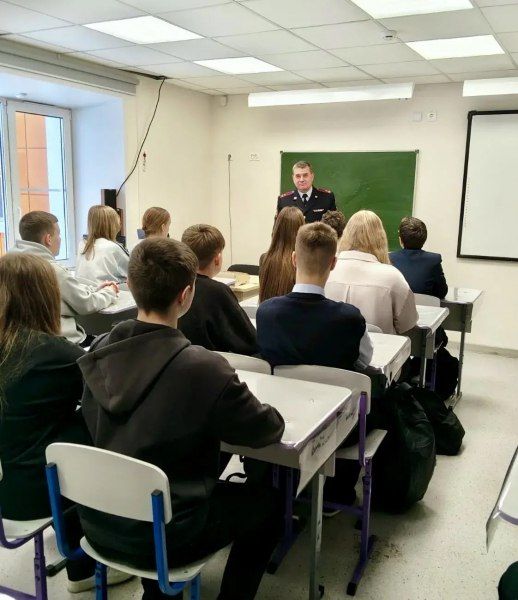 В Новосибирской области сотрудники полиции провели в школах цикл мероприятий по профилактике мошенничества В Новосибирской области сотрудники полиции провели в школах цикл мероприятий по профилактике мошенничества