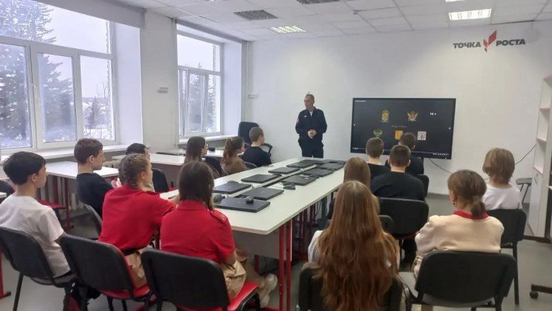 В Новосибирской области сотрудники полиции провели в школах цикл мероприятий по профилактике мошенничества В Новосибирской области сотрудники полиции провели в школах цикл мероприятий по профилактике мошенничества