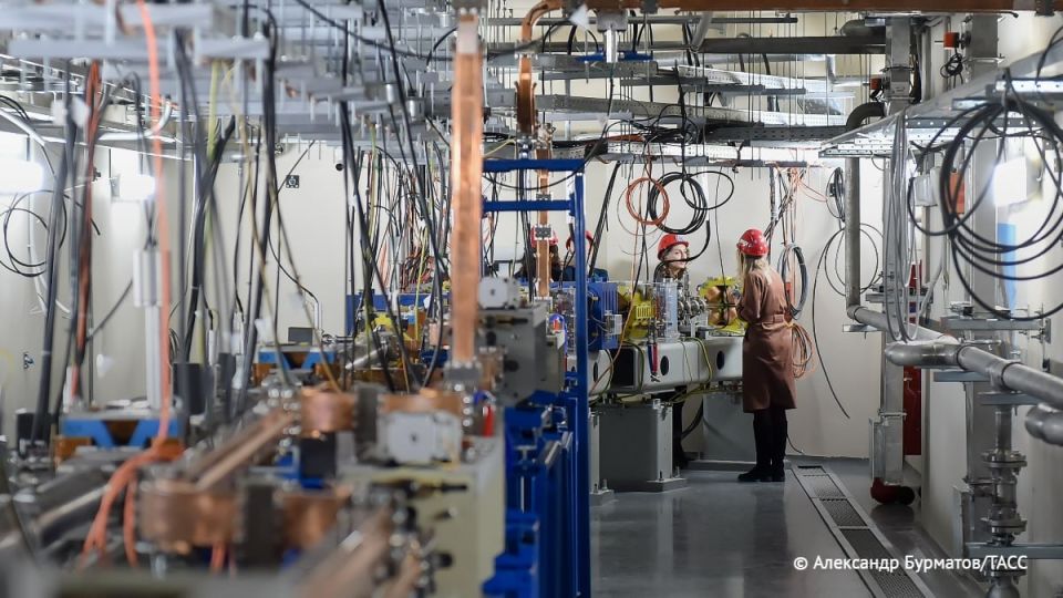 Проектная энергия электронного пучка в 3 млрд ГэВ достигнута в инжекционном комплексе СКИФ, строящегося под Новосибирском