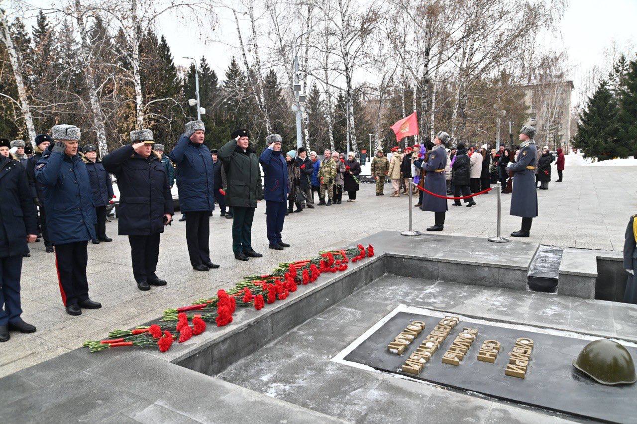 В Новосибирске почтили память погибших воинов В Новосибирске почтили память погибших воинов