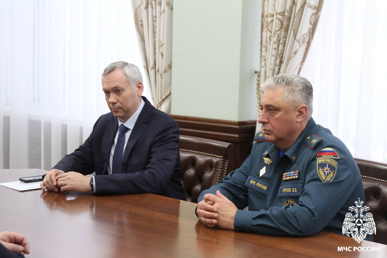 Статс-секретарь - заместитель Министра МЧС России Денис Попов обсудил вопросы безопасности с руководителями Сибирского федерального округа Статс-секретарь - заместитель Министра МЧС России Денис Попов обсудил вопросы безопасности с руководителями Сибирского федерального округа