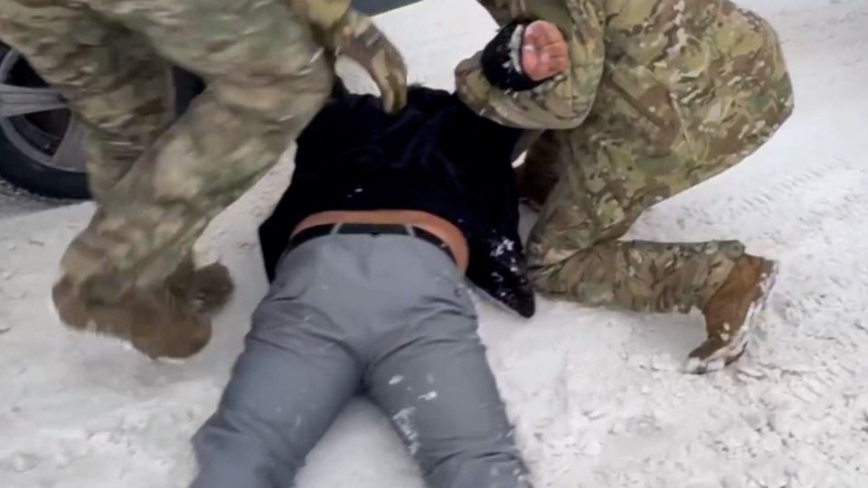 В Новосибирске задержали банду, которая обворовывала участников СВО