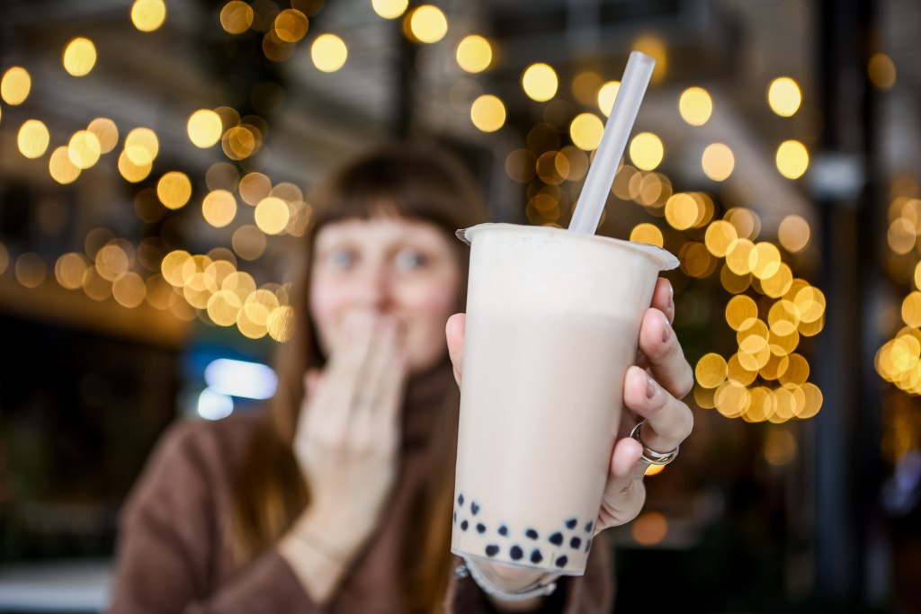 Сахарная бомба: диетолог из Новосибирска раскрыла неявную угрозу бабл-ти