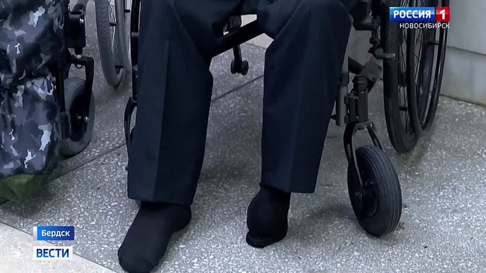 Награда нашла героя. Ветерану СВО вручили медаль Жукова в Бердске