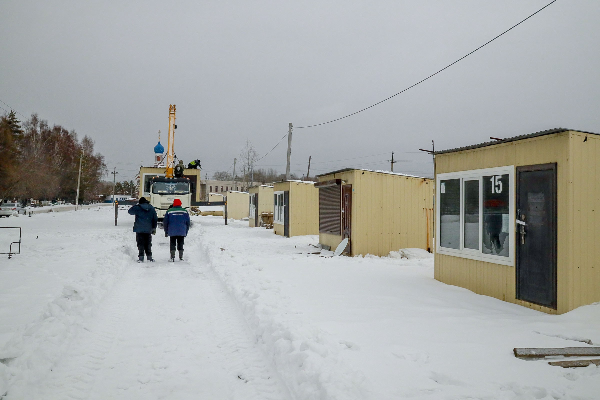 20 киосков с ритуальными принадлежностями демонтировали на Клещихинском кладбище 20 киосков с ритуальными принадлежностями демонтировали на Клещихинском кладбище