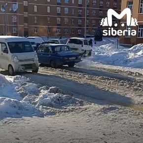 "Ребёнок может легко упасть на дорогу и попасть под машину"