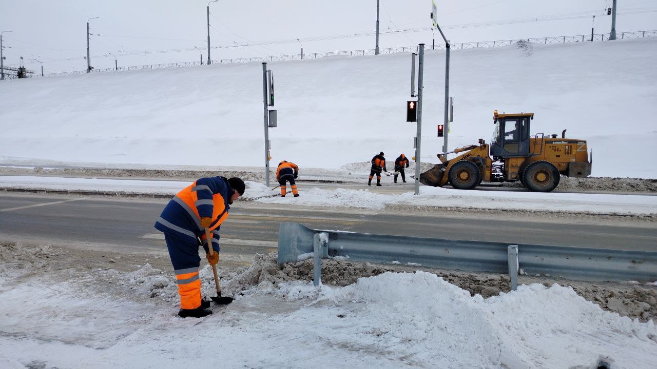 За трое суток вывезено более 65 тысяч кубометров снега За трое суток вывезено более 65 тысяч кубометров снега